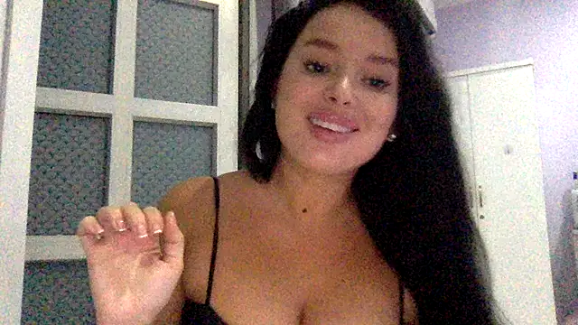 Fayronna 现场XXX聊天