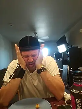 yourMasterisBored Show Webcam