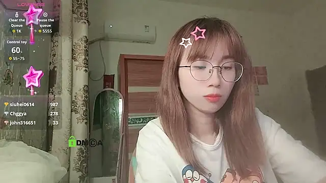 Lili_666 Adlı Modelin Canlı XXX Sohbeti