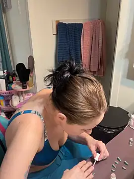 lolabunny9 élő XXX-chatje