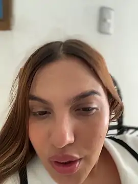 XXX chat uživo modela Colibri_xxx