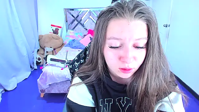 XXX chat uživo modela Luna_Analya