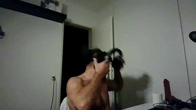 alpha-hunkのライブXXXチャット