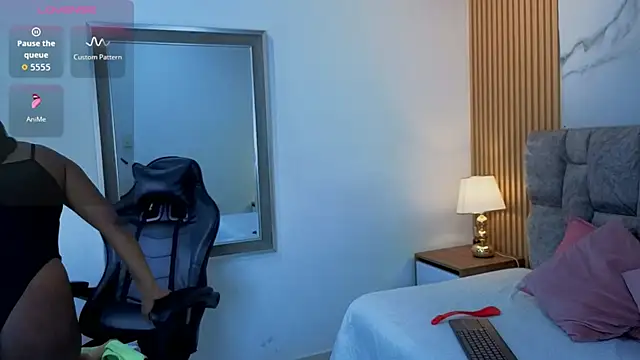 Chatroom XXX en direct de amara_queen_