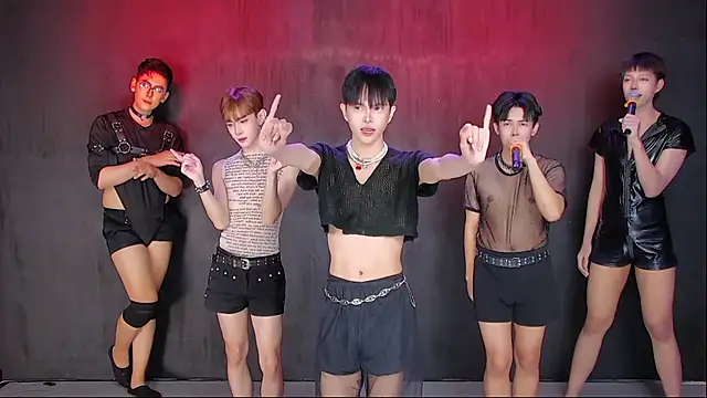 Queen-VibeのライブXXXチャット