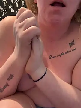 Chatroom XXX en direct de milfshaker66