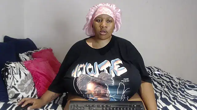 PIXIEBITCHXXX26 Chat XXX live