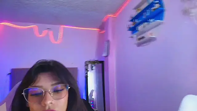 avalustyyのライブXXXチャット