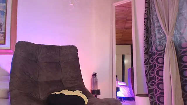 ArturoCardona_ Adlı Modelin Canlı XXX Sohbeti