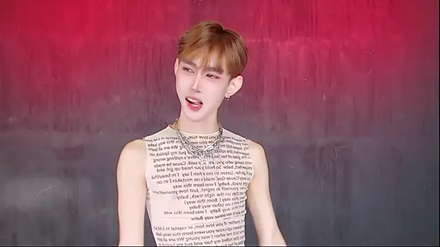 Queen-Vibe 网络视讯表演