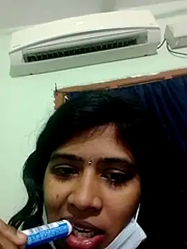 Pokazy przed kamerką – indumathi123