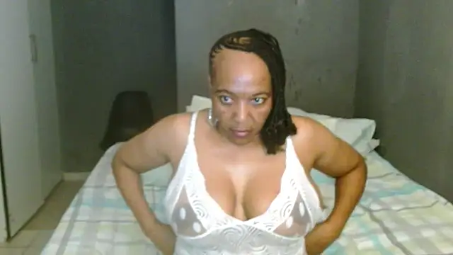 Chat +18 de Lillyan_N ao vivo