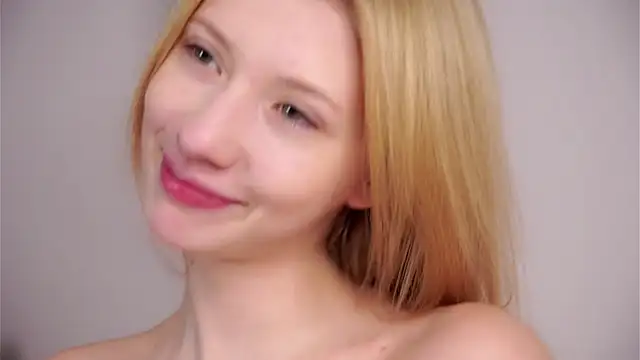 SunnivaCovil's Live XXX Chat