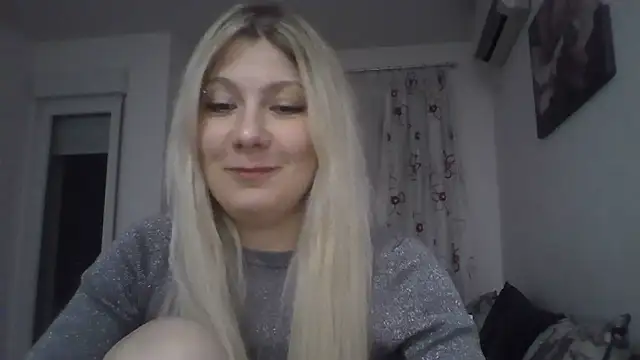 Foxy_Bright – Naživo XXX chat