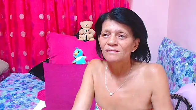 SLUTTYROXY élő XXX-chatje