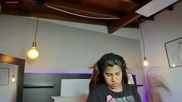 ZarahFoxx élő XXX-chatje