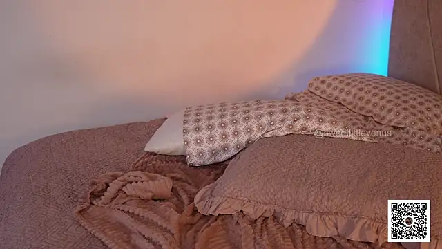 sweetlittlevenus Chat XXX in diretta