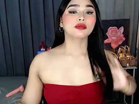 Pokazy przed kamerką – Urasian_Fucker