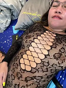 Ponthip 现场XXX聊天