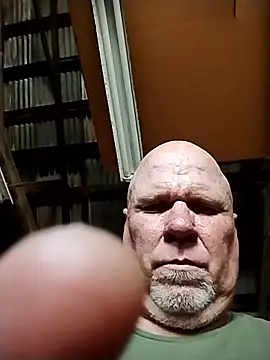 Reddog833's Webcam Show