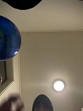 wolfwhite95 Webcam Show