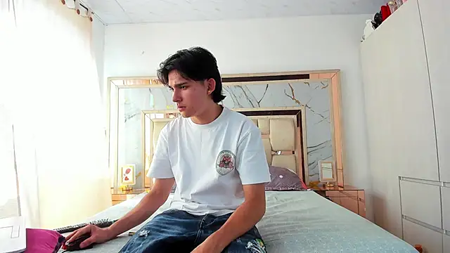 monky_0002n Webbikameraesitys