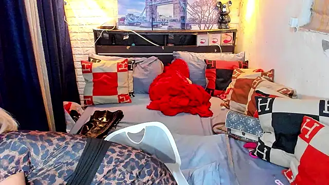 xxxANIMONIExxx élő XXX-chatje