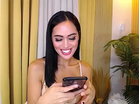 HeavenlyStarlight élő XXX-chatje