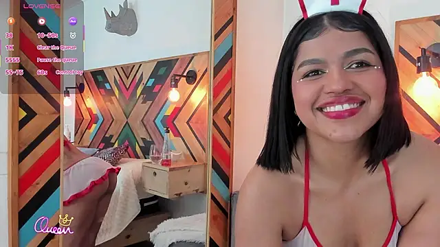 NaiirobiSwan Adlı Modelin Canlı XXX Sohbeti