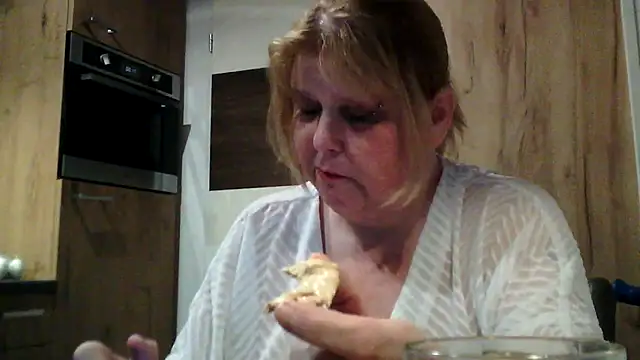 Sylviastar46 élő XXX-chatje