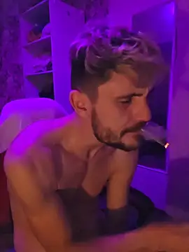 Dejvvvv95 Adlı Modelin Canlı XXX Sohbeti