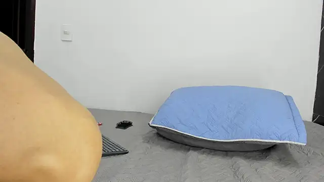 Emer_santos Adlı Modelin Web Kamerası Şovu