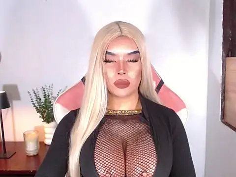 Zandralopez 在線直播表演