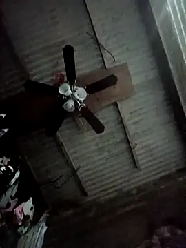 TropicalFlower: απευθείας συνομιλία ΧΧΧ