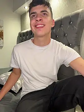 AdrianRinaldi Webcam show