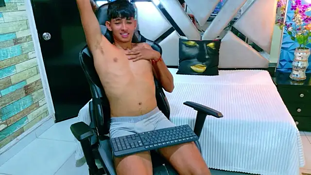 Tigger_Collinsn Webbikameraesitys