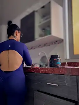 Natural_BIGASS_Nina Live XXX Chat