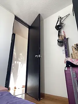 Chatroom XXX en direct de sarita_violet07