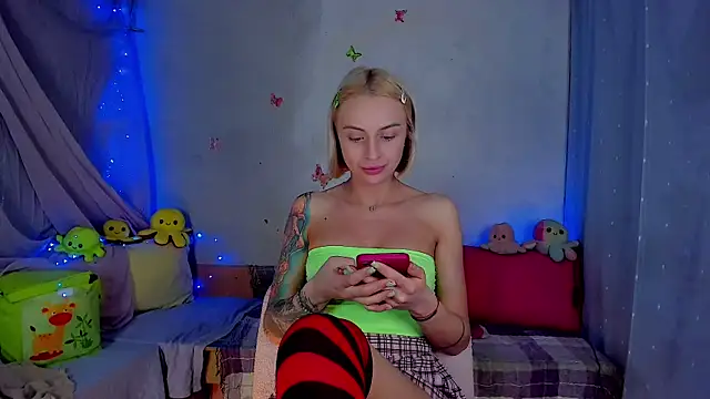 Chat XXX en directo de YourLizzyDoll