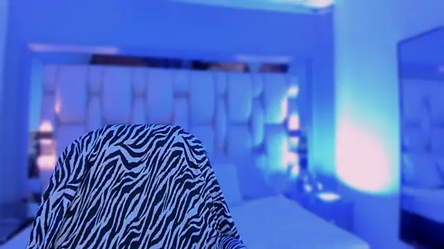 Chat +18 de revenmiller_ ao vivo