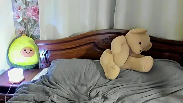 emma77_ élő XXX-chatje