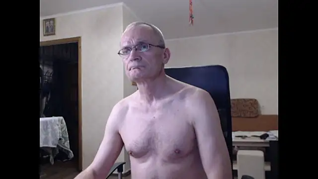 sergeynew2 Adlı Modelin Web Kamerası Şovu