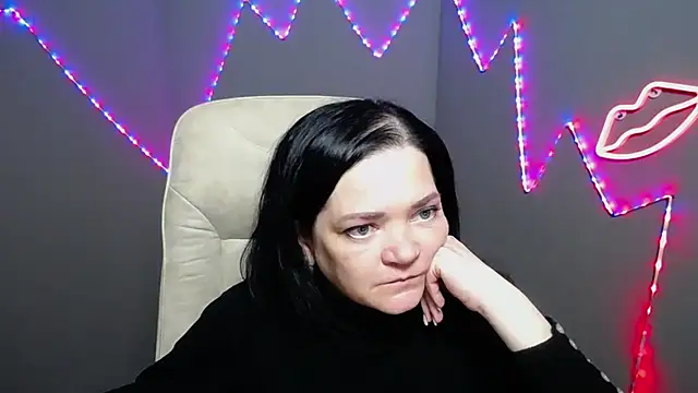 LauraFinn live XXX chat