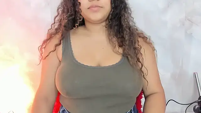 Онлайн чат XXX Lunastar02