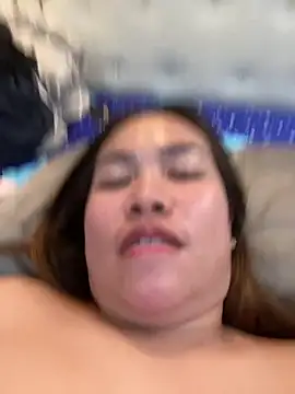 Chat XXX en directo de Ponthip