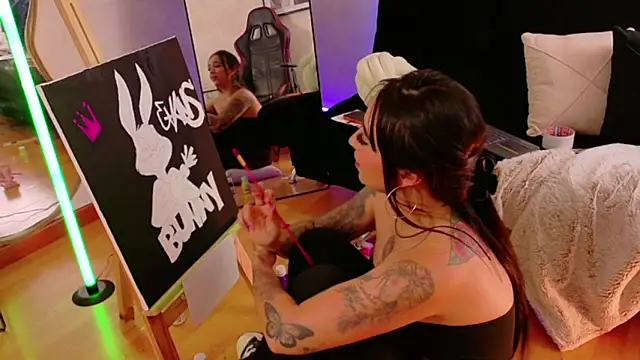 EmmyEvans1's Live XXX Chat