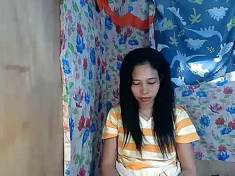 PinaySkinnyGirl's Live XXX Chat