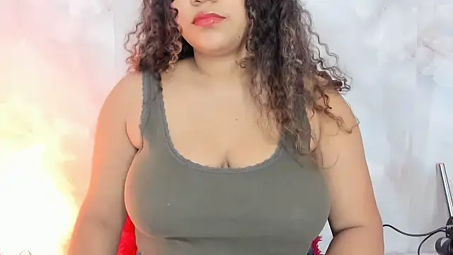 Lunastar02: онлайн-секс-чат