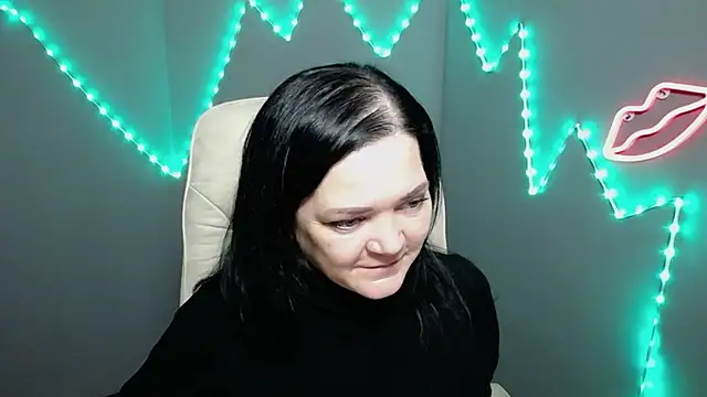 دردشة LauraFinn الجنسية المباشرة