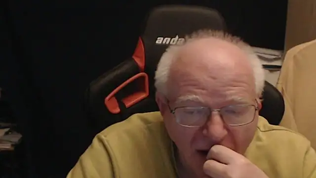 lonely_peter webkamerás műsora